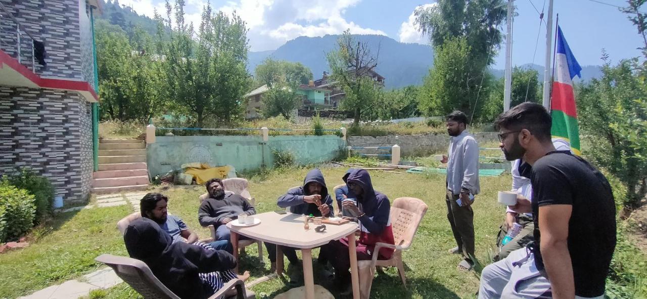 Indian Backpackers Hostel Manāli Dış mekan fotoğraf