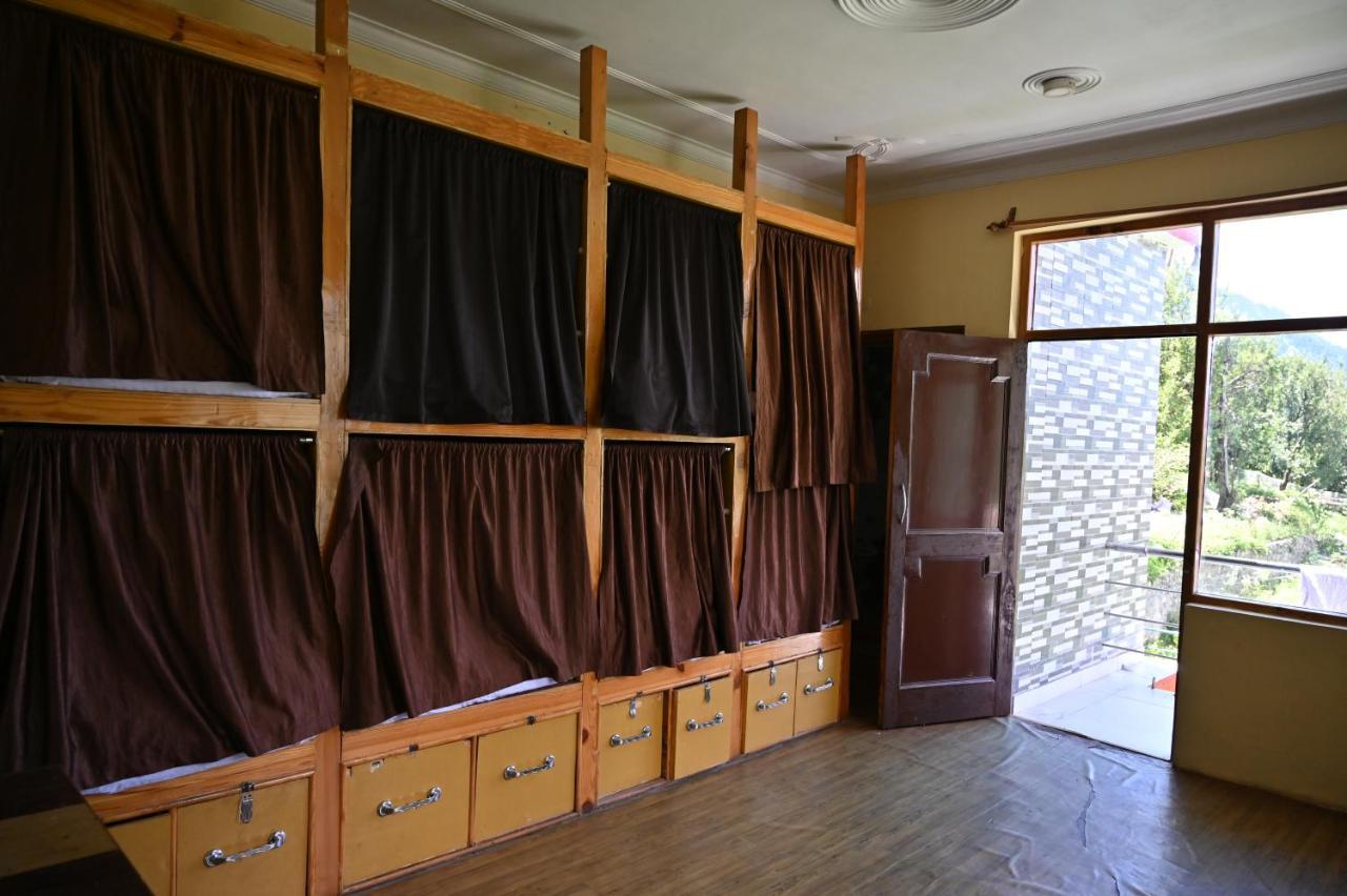 Indian Backpackers Hostel Manāli Dış mekan fotoğraf