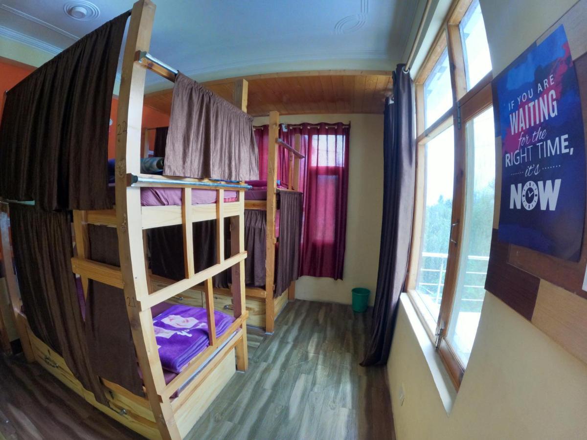 Indian Backpackers Hostel Manāli Dış mekan fotoğraf